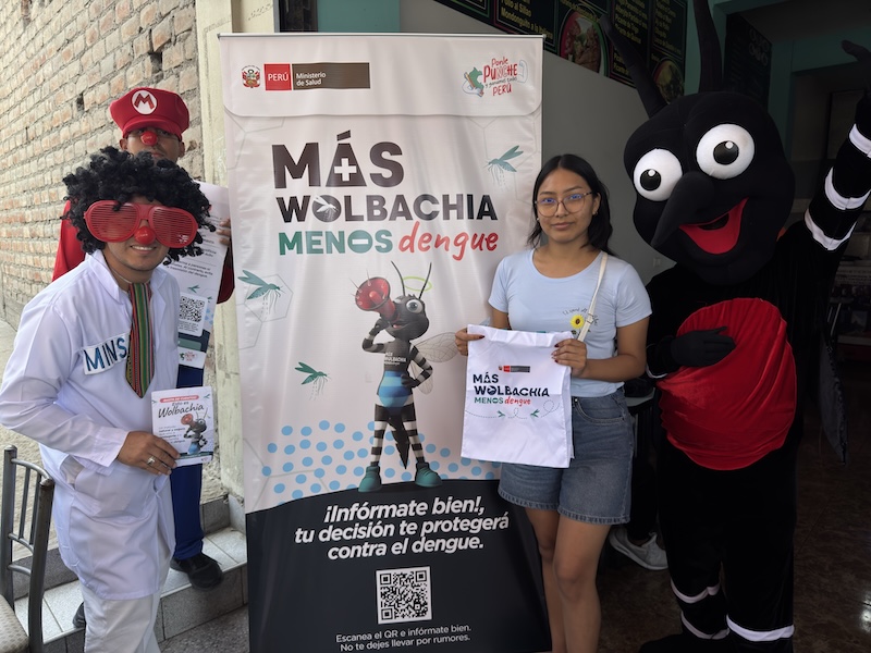 Student volunteers from Peru